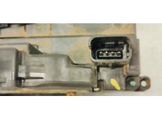 Recambio de cerradura puerta trasera izquierda para renault scenic iii 1.5dci 85 referencia OEM IAM 825030004R  