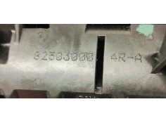 Recambio de cerradura puerta trasera izquierda para renault scenic iii 1.5dci 85 referencia OEM IAM 825030004R  