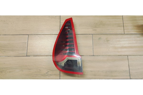 Recambio de piloto trasero izquierdo para renault scenic iii 1.5dci 85 referencia OEM IAM   
