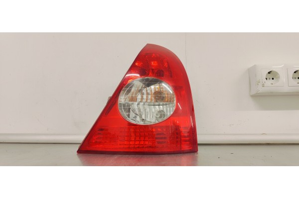 Recambio de piloto trasero derecho para renault clio ii fase ii (b/cb0) authentique referencia OEM IAM   