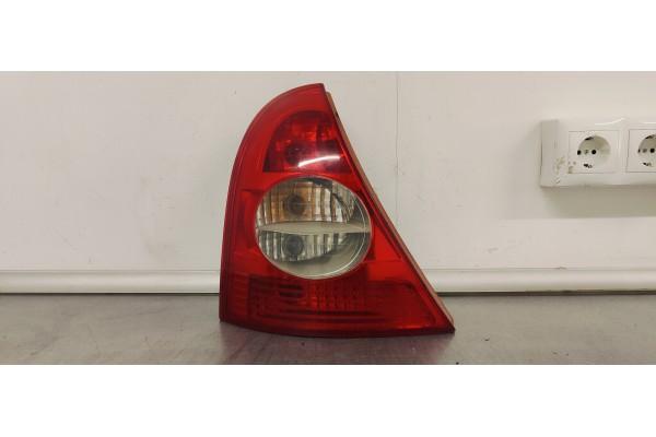 Recambio de piloto trasero izquierdo para renault clio ii fase ii (b/cb0) authentique referencia OEM IAM 8200071413  