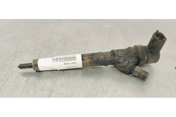 Recambio de inyector para chrysler voyager (rg) referencia OEM IAM 0445110059  