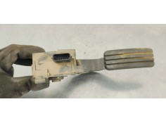 Recambio de pedal acelerador para renault scenic iii 1.5dci 85 referencia OEM IAM 180020024R  