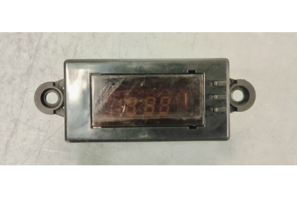 Recambio de pantalla multifuncion para kia sorento 2.5 crdi ex referencia OEM IAM 945003E160  