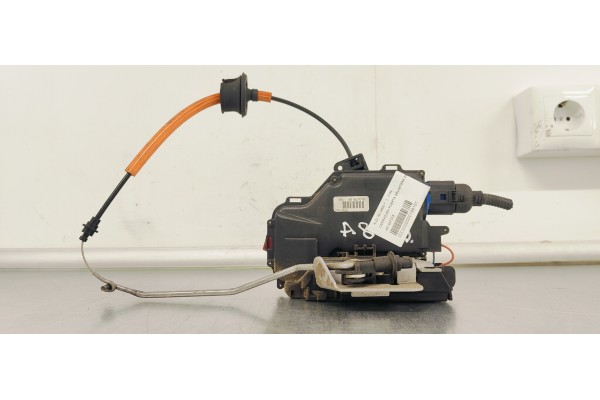 Recambio de cerradura puerta delantera derecha para audi a8 (4e2) referencia OEM IAM 4E1837016  