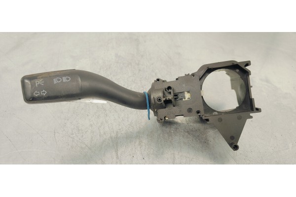 Recambio de mando intermitentes para audi a4 berlina (8e) 2.0 tdi 16v (103kw) referencia OEM IAM 4E0953513A  