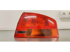 PILOTO TRASERO DERECHO 8E5945096 