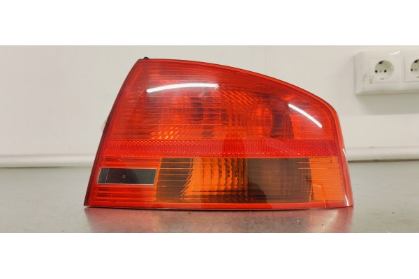 Recambio de piloto trasero derecho para audi a4 berlina (8e) 2.0 tdi 16v (103kw) referencia OEM IAM 8E5945096  