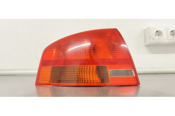 Recambio de piloto trasero izquierdo para audi a4 berlina (8e) 2.0 tdi 16v (103kw) referencia OEM IAM 8E5945095  