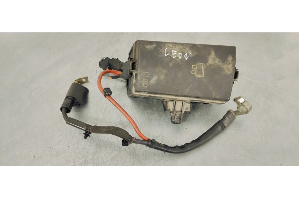 Recambio de caja reles / fusibles para seat leon (5f1) 2.0 tdi fr referencia OEM IAM 5Q0907361G  