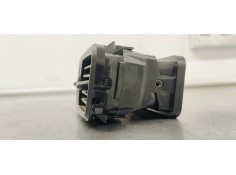 Recambio de rejilla aireadora para renault clio iv 1.5 dci 75 fap referencia OEM IAM 687502204R  