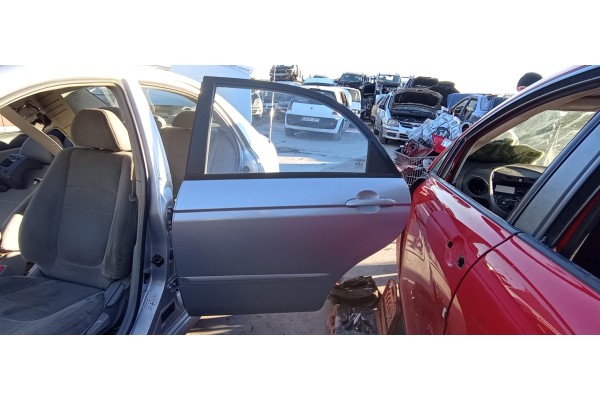 Recambio de puerta trasera izquierda para kia cerato 2.0 cat referencia OEM IAM   