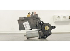 MOTOR ELEVALUNAS TRASERO IZQUIERDO 8E0959801E 
