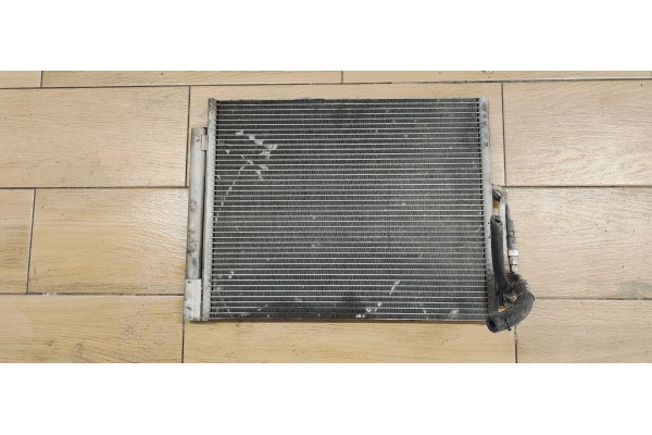 Recambio de condensador / radiador aire acondicionado para opel meriva b 1.4 i referencia OEM IAM 13331005  