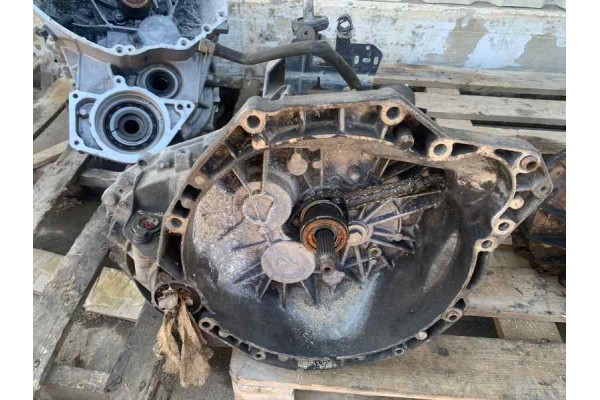 Recambio de caja cambios para renault master desde ´98 referencia OEM IAM PF1AA009  