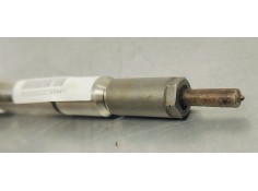 Recambio de inyector para volkswagen passat lim. (362) berlina edition bluemotion referencia OEM IAM 03L130277B  