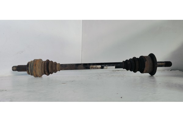 Recambio de transmision trasera izquierda para bmw serie 5 touring (f11) 518d referencia OEM IAM 7581027AI04  