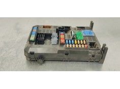 Recambio de caja reles / fusibles para peugeot 208 1.2 i turbo 110 referencia OEM IAM 9819850080  