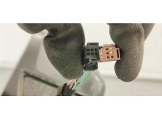 Recambio de retrovisor izquierdo para peugeot 208 1.6 hdi 100 fap referencia OEM IAM E20211047  