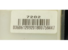 Recambio de moldura para peugeot 208 1.6 hdi 100 fap referencia OEM IAM 9673861377  