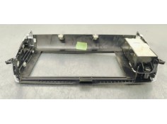 Recambio de moldura para peugeot 208 1.6 hdi 100 fap referencia OEM IAM 9673861377  
