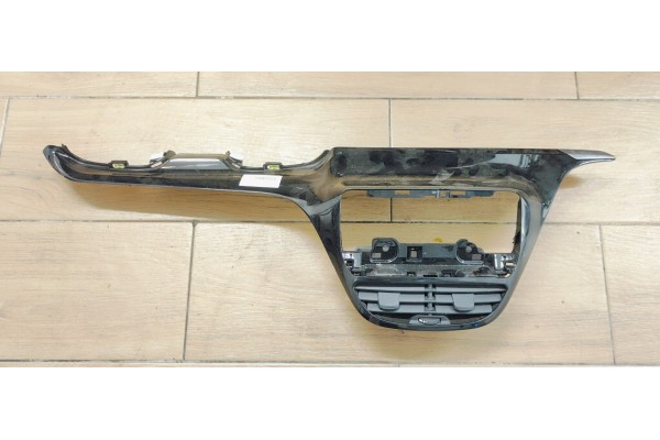 Recambio de rejilla aireadora para peugeot 208 1.6 hdi 100 fap referencia OEM IAM 9672848677  