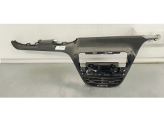 Recambio de rejilla aireadora para peugeot 208 1.6 hdi 100 fap referencia OEM IAM 9672848677  