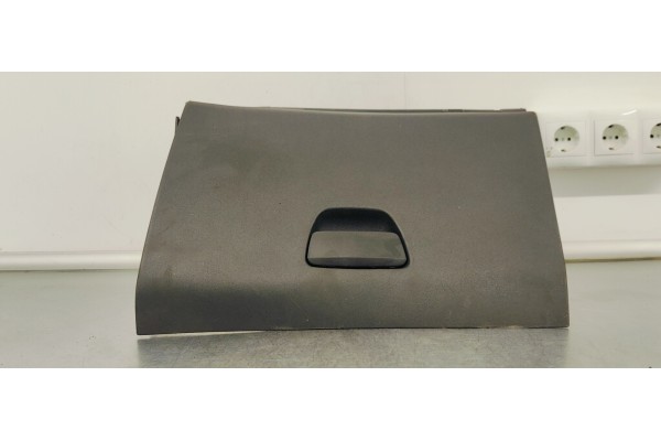 Recambio de guantera para peugeot 208 1.6 hdi 100 fap referencia OEM IAM 9672847477  