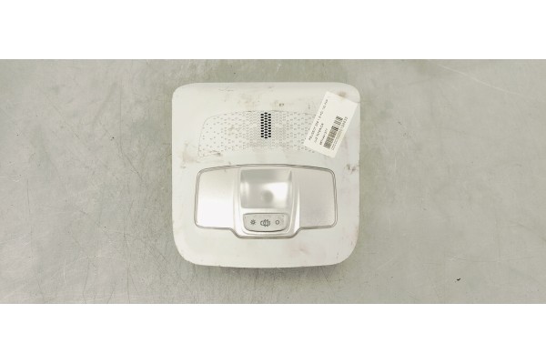 Recambio de luz interior para peugeot 208 1.6 hdi 100 fap referencia OEM IAM 9674441377  