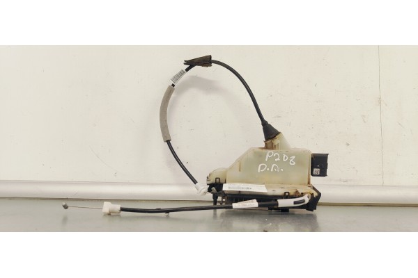 Recambio de cerradura puerta delantera derecha para peugeot 208 1.2 referencia OEM IAM 9812500780  
