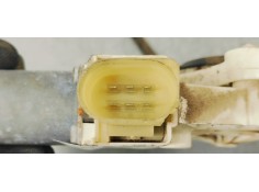 Recambio de elevalunas delantero derecho para bmw serie 1 berlina (e81/e87) 1.6 i referencia OEM IAM 7067796S  
