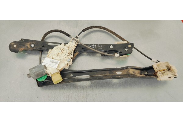 Recambio de elevalunas delantero izquierdo para bmw serie 1 berlina (e81/e87) 1.6 i referencia OEM IAM 7067795S  