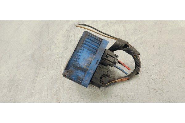 Recambio de caja precalentamiento para opel corsa d 1.3 cdti 90 referencia OEM IAM 55557760  