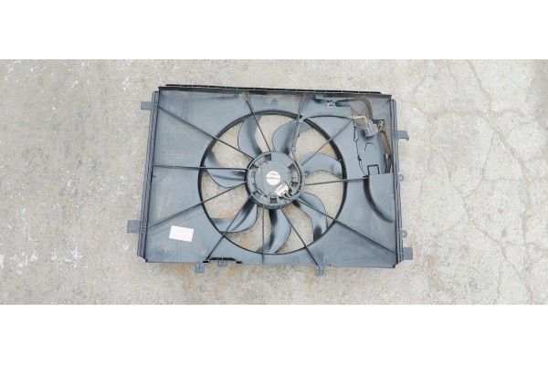 Recambio de electroventilador para mercedes-benz clase b (w246) 1.8 cdi referencia OEM IAM 0130308401  