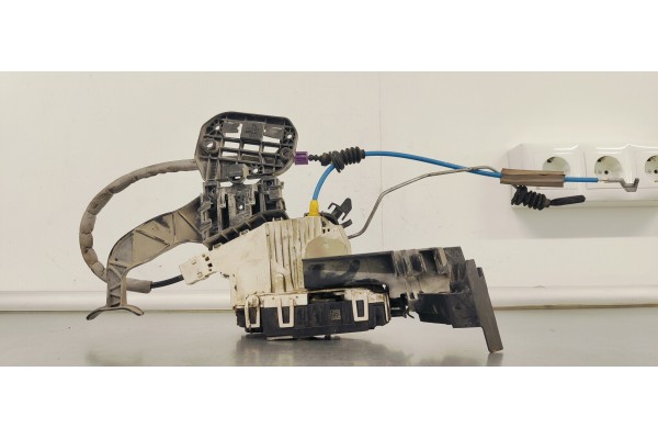 Recambio de cerradura puerta delantera izquierda para mercedes-benz clase b (w246) 1.8 cdi referencia OEM IAM A1667200135  