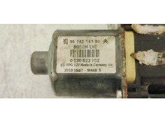 Recambio de elevalunas delantero derecho para peugeot 208 1.2 referencia OEM IAM 9673154380  
