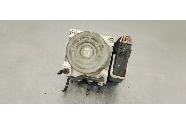 Recambio de abs para peugeot 208 1.2 referencia OEM IAM 9822654880  