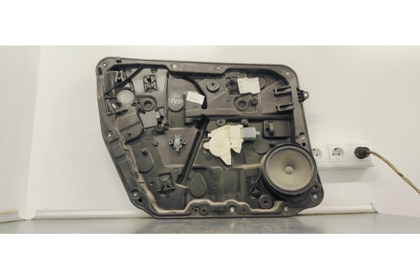 Recambio de elevalunas delantero izquierdo para mercedes-benz clase b (w246) 1.8 cdi referencia OEM IAM A2467200179  