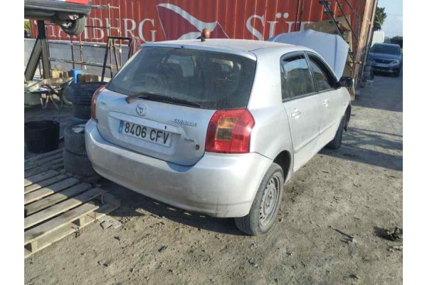 toyota corolla (e12) del año 2004