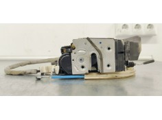 Recambio de cerradura puerta trasera izquierda para mercedes-benz clase b (w246) 1.8 cdi referencia OEM IAM A2047302735  