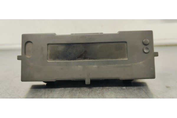 Recambio de pantalla multifuncion para renault kangoo 1.6 referencia OEM IAM 8200755144B  