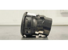 Recambio de rejilla aireadora para mercedes-benz clase b (w246) 1.8 cdi referencia OEM IAM A2468304100  