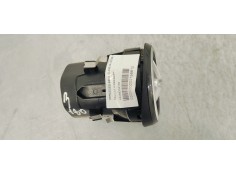Recambio de rejilla aireadora para mercedes-benz clase b (w246) 1.8 cdi referencia OEM IAM A2468304100  