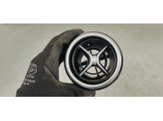 Recambio de rejilla aireadora para mercedes-benz clase b (w246) 1.8 cdi referencia OEM IAM A2468304100  