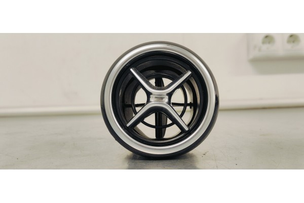 Recambio de rejilla aireadora para mercedes-benz clase b (w246) 1.8 cdi referencia OEM IAM A2468304100  