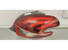 Recambio de piloto trasero derecho para peugeot 208 1.2 referencia OEM IAM 9825601180  