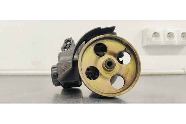 Recambio de bomba direccion para peugeot 206 berlina look referencia OEM IAM 9638364580  