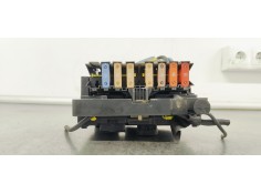 Recambio de caja reles / fusibles para peugeot 407 st sport referencia OEM IAM 9656086180  