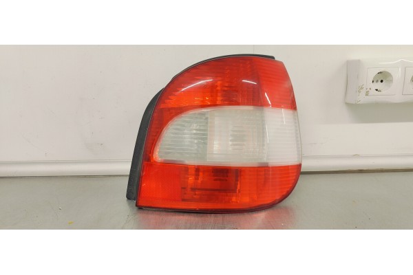 Recambio de piloto trasero derecho para renault megane i scenic (ja0) 1.6 16v kaleido referencia OEM IAM   