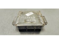 Recambio de centralita motor uce para renault trafic combi (ab 4.01) passenger privilege referencia OEM IAM 0281010633  